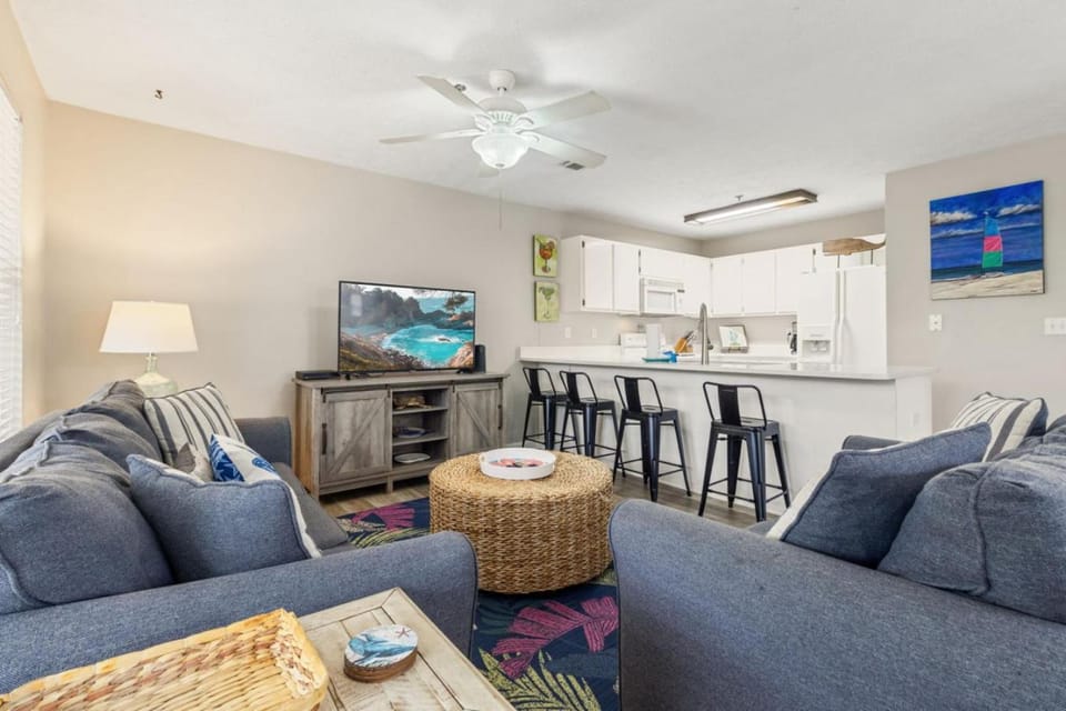 Coastal Escape at Peachtree Place | 2BR Sleeps 8 | Near Beach & Attractions House in Panama City Beach