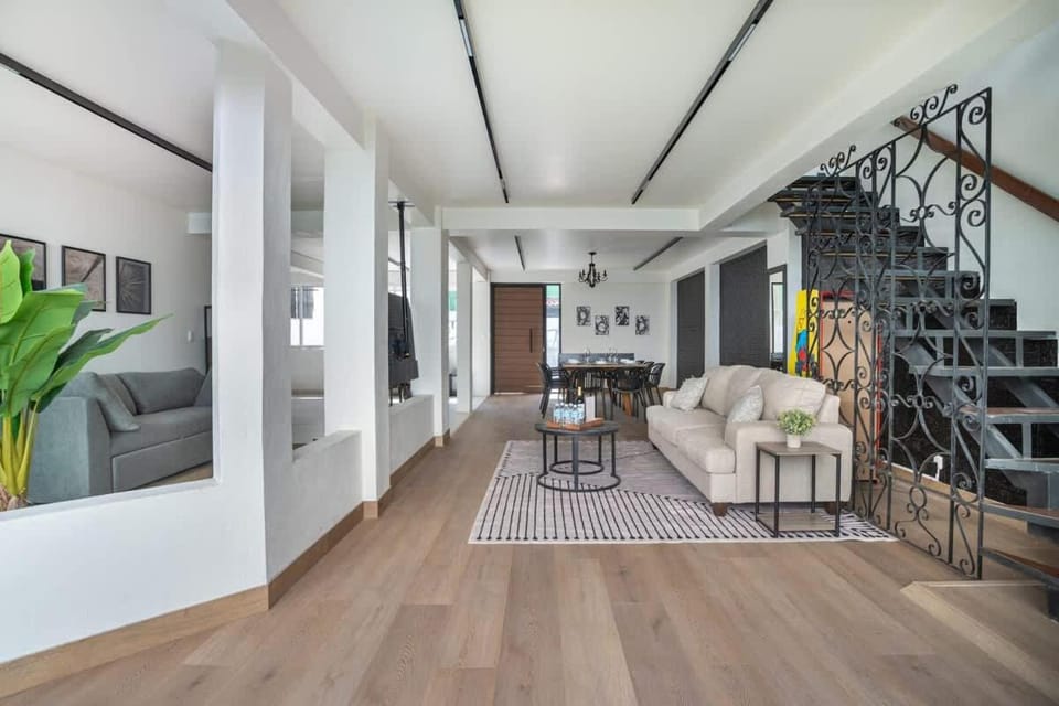 Spacious Home Ideal for Groups with Patio & Arcade House in Mexico City