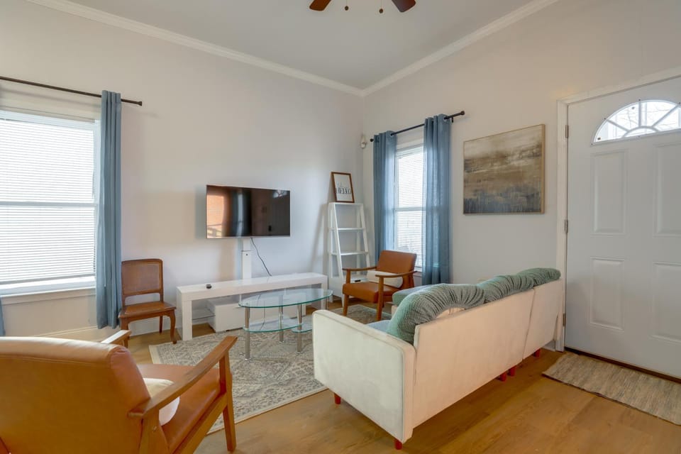 Extended Stay Near Int’l Soccer! ATL Home w/ Yard House in Atlanta