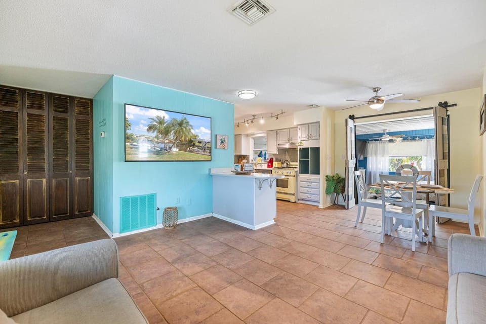 Heated Pool & Boat Dock! Port Charlotte Getaway House in Port Charlotte