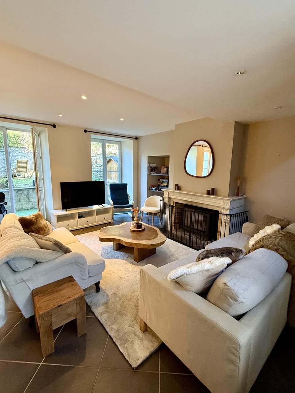 Communal lounge/ TV room