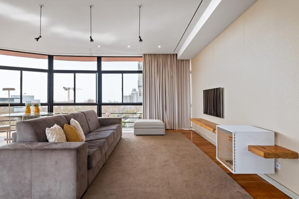 Communal lounge/ TV room, Living room