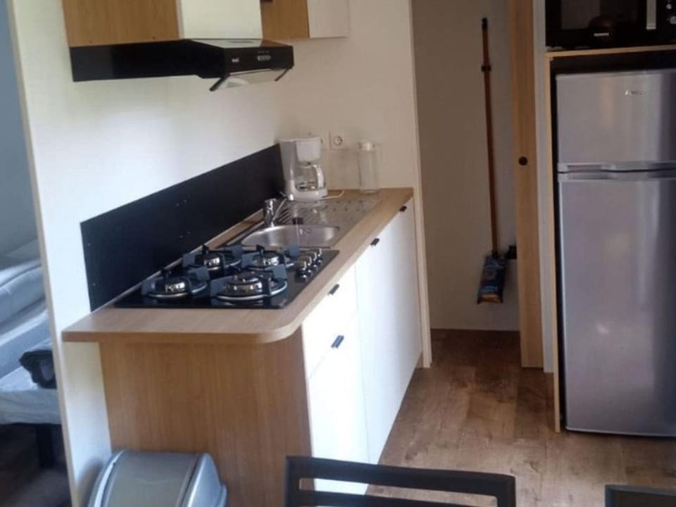 Mobil Home Familial avec Terrasse - 4 Pers. - API-1-52-1731 Campground/ 
RV Resort in Centre-Val de Loire
