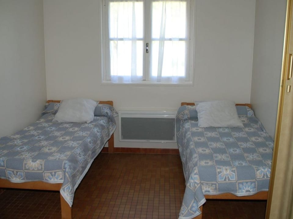 Gîte avec Terrasse à Mane - 1 Chambre, 4 Personnes - API-1-52-1673 Campground/ 
RV Resort in Occitanie