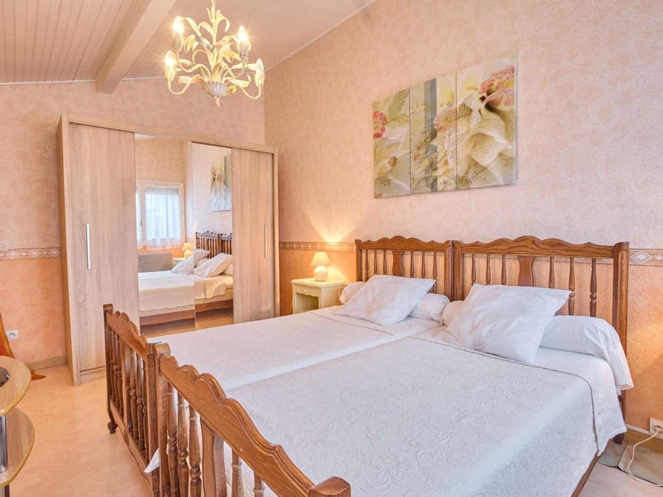 T2 bis lumineux avec Véranda et Wifi, 4 Pers. - FR-1-841-85 Apartment in Occitanie