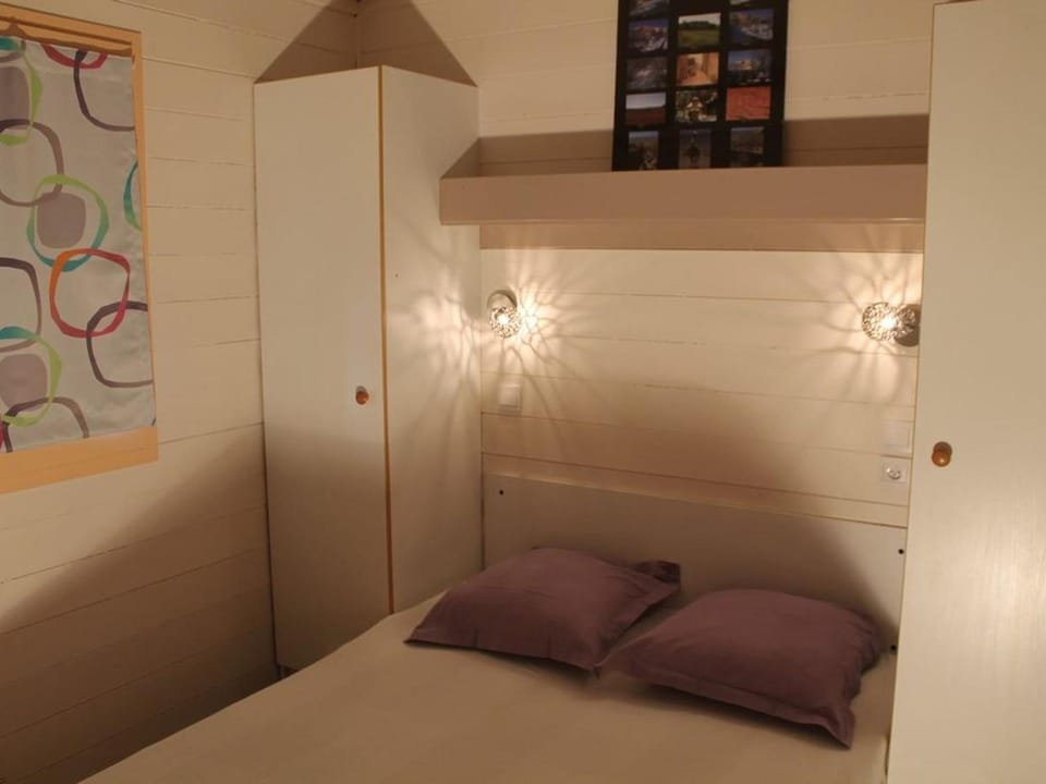 Chalet Confort 4 Pers, Terrasse Jardin - API-1-52-1942 Campground/ 
RV Resort in Occitanie