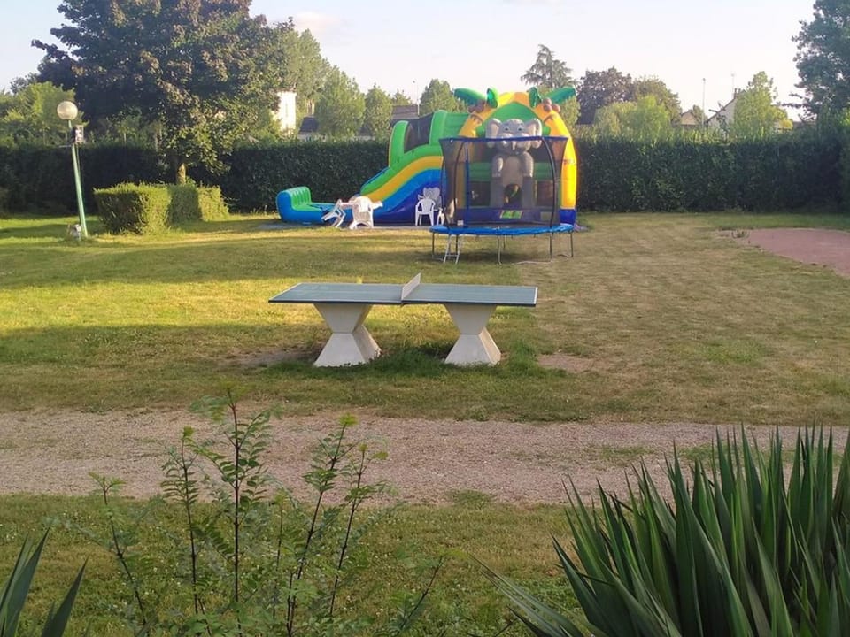 Mobil-home PMR 28m², 4 pers, Terrasse - API-1-52-1728 Campground/ 
RV Resort in Centre-Val de Loire
