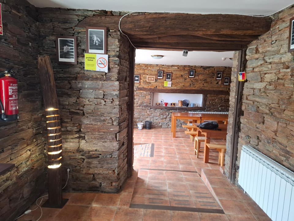 Albergue Val de Samos Hostel in Galicia