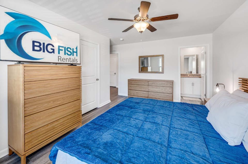 Large 3BR Private Condo Surfside Beautiful Decor House in Surfside Beach