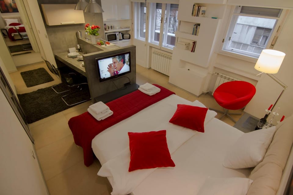 Photo of the whole room