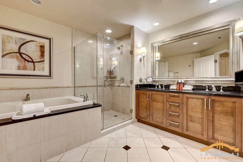 MGM Signature-02-719 Strip View Jacuzzi Studio House in Las Vegas Strip