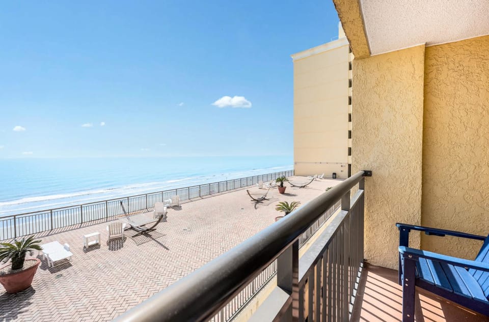 Wonderful Honeymoon KING Suite at Caravelle Resort House in Myrtle Beach