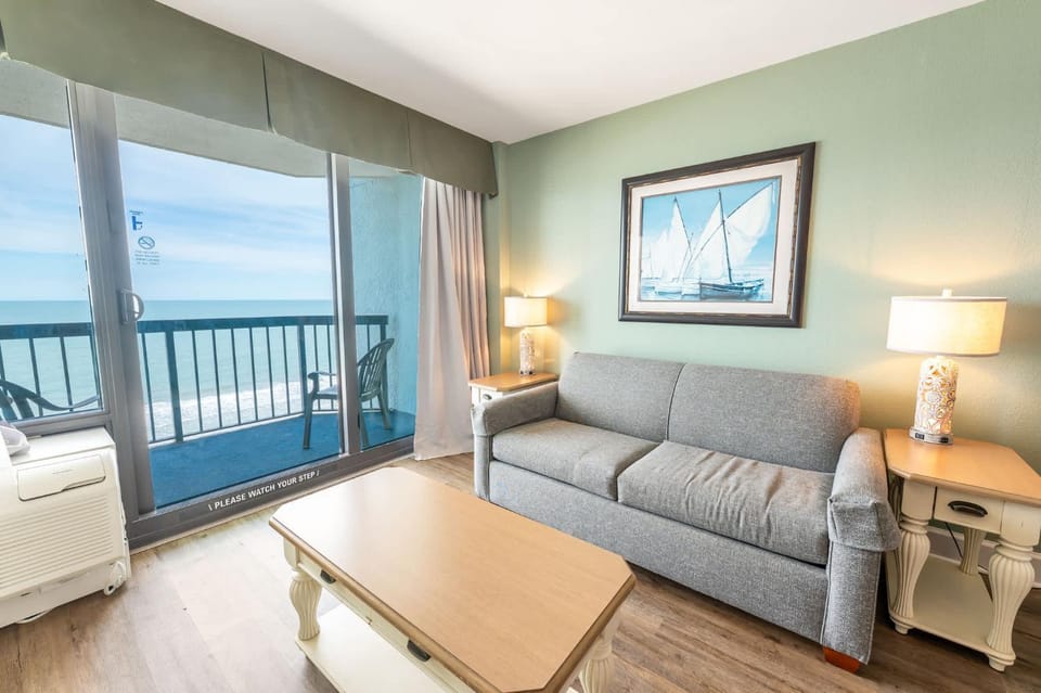 1BR Compass Cove Oceanfront Heated Pools Updated House in Myrtle Beach