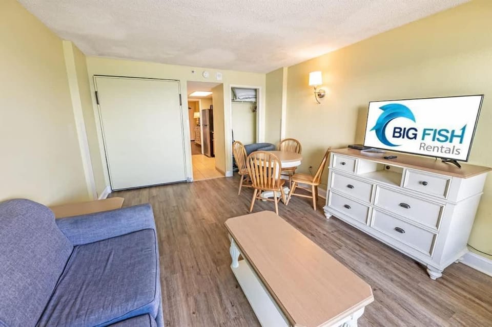 Recently Renovated Oceanfront 1BR Heated Pools House in Myrtle Beach