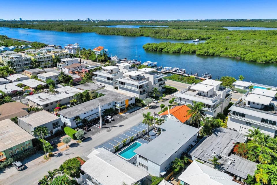 Desoto Beach Retreat with Heated Pool - By Atlantikos Apartment in Hollywood Beach