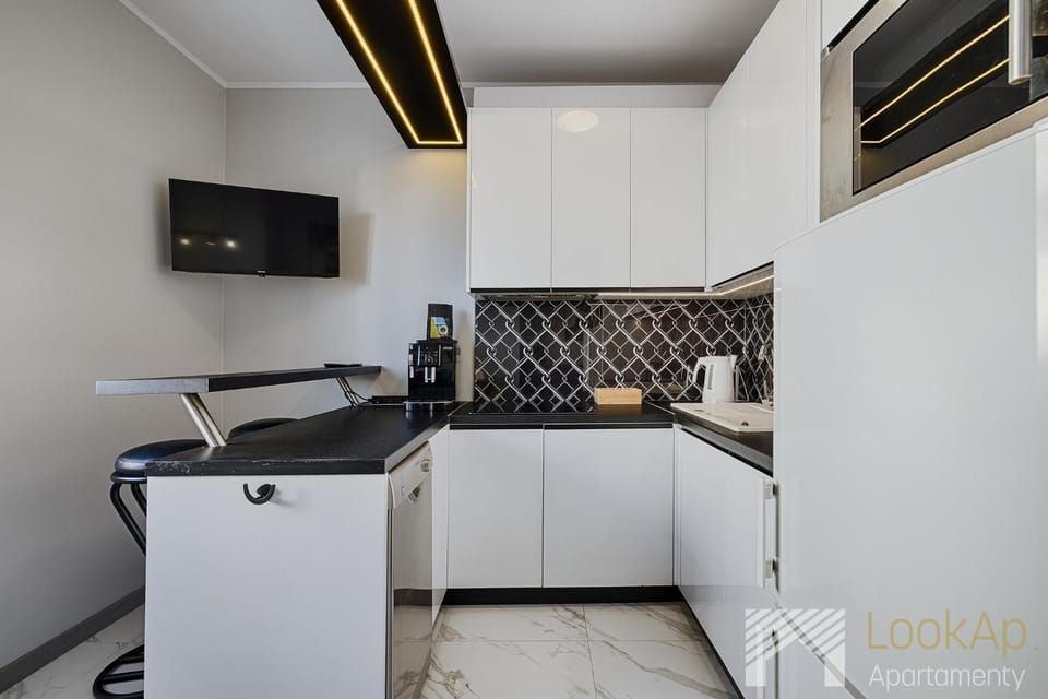 TV and multimedia, Kitchen or kitchenette, stove