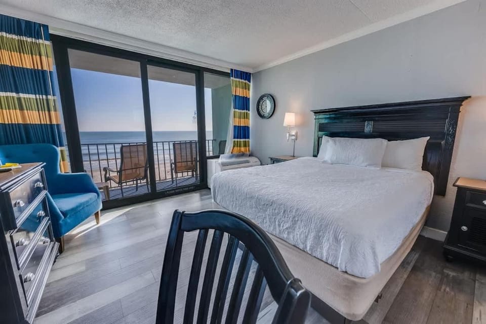 Great Direct Oceanfront View Low Floor Heated Pool House in Myrtle Beach