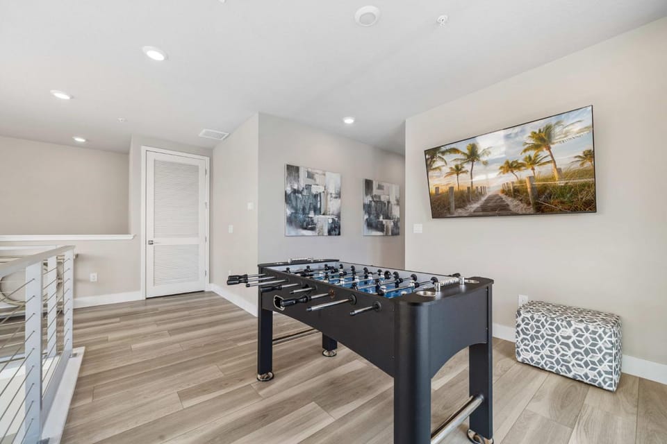 New Epic Reunion SkyLoft Elevator Access Rooftop Balcony Pools House in Four Corners