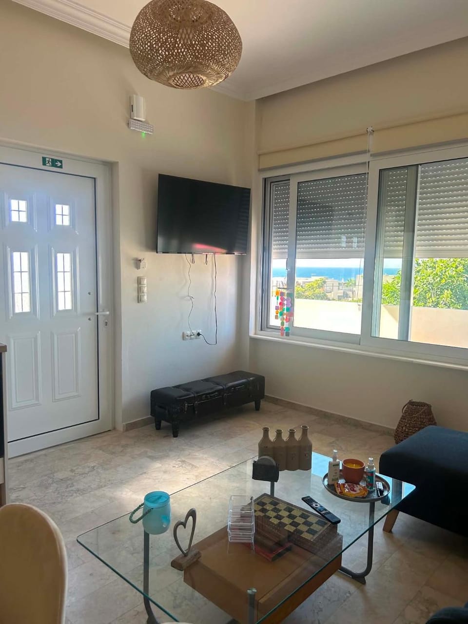 Communal lounge/ TV room