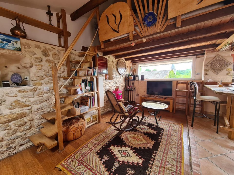Eco-gîte avec vue panoramique - 4 pers. - FR-1-591-745 House in Centre-Val de Loire