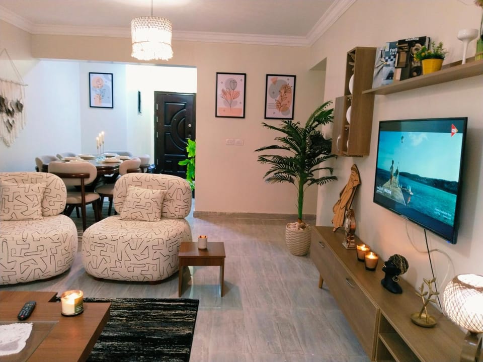 شقة مفروشة أنيقة داخل كومباوند ف الشيخ زايد Apartment in Egypt