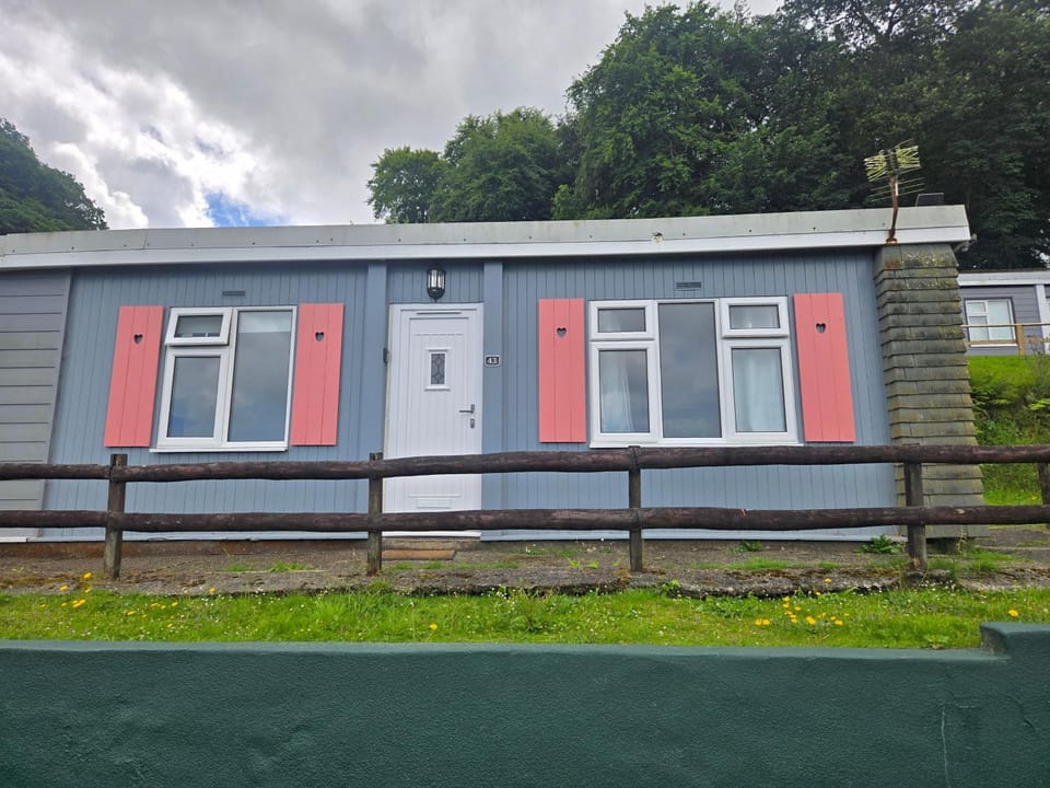43 sea valley Campground/ 
RV Resort in Bideford Bay Holiday Park