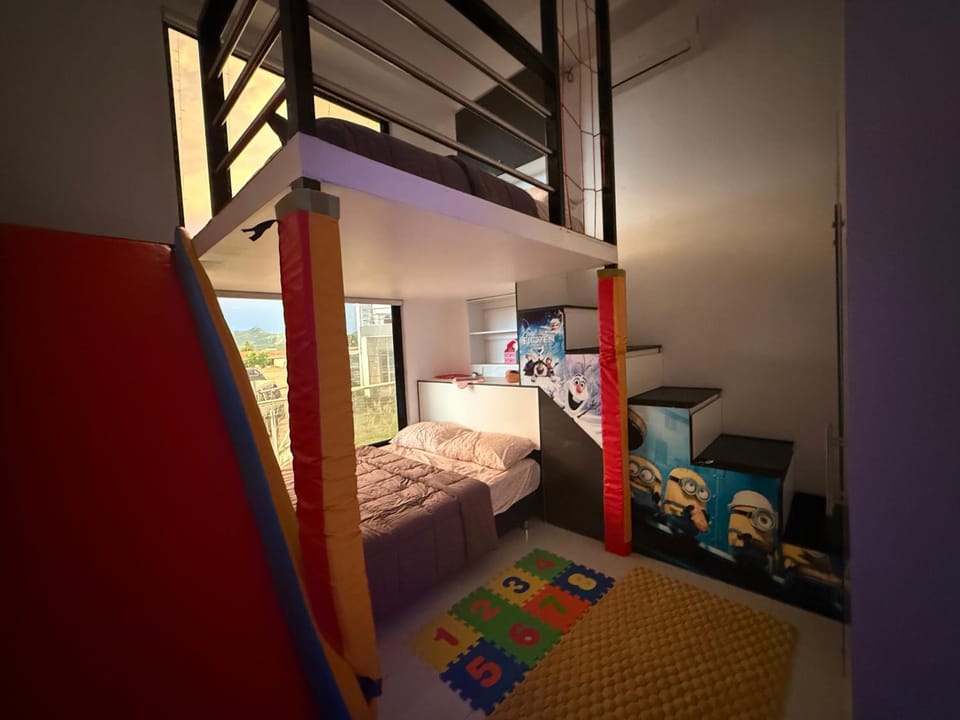 bunk bed