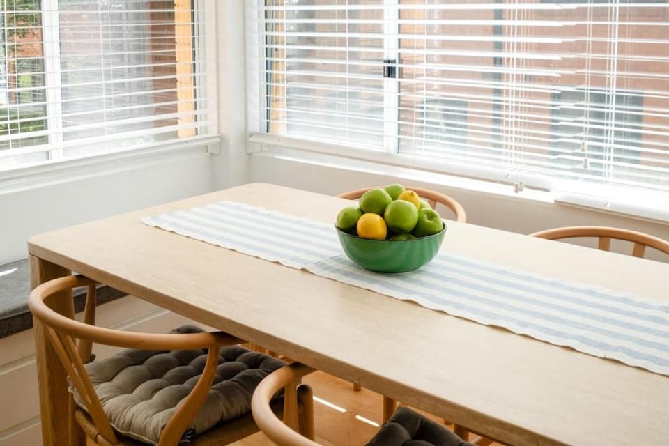 Dee Why Beachside 2BR with AC | 3min Walk to Beach Apartment in Sydney
