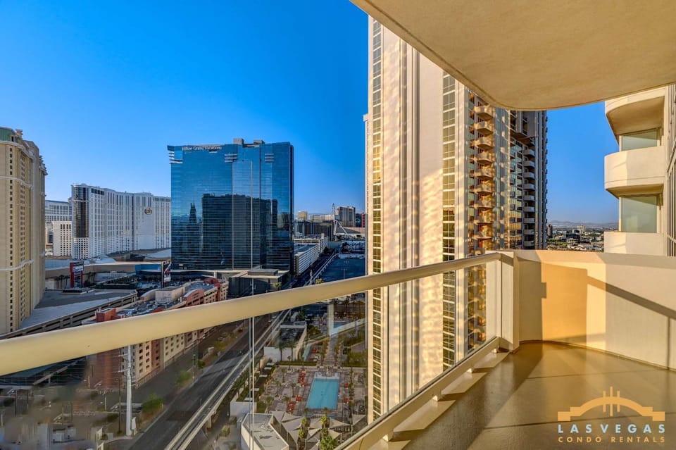MGM Signature-21-607 F1 Track & Strip View Balcony House in Las Vegas Strip