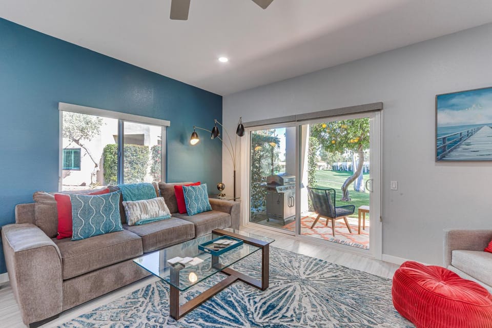 Desert Oasis Close to Palm Springs Attractions! House in Cathedral City