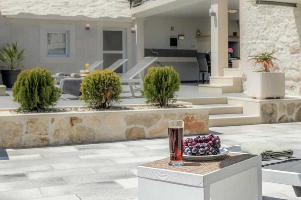 Authentic Dalmatian stone villa Villa in Selca, Brač