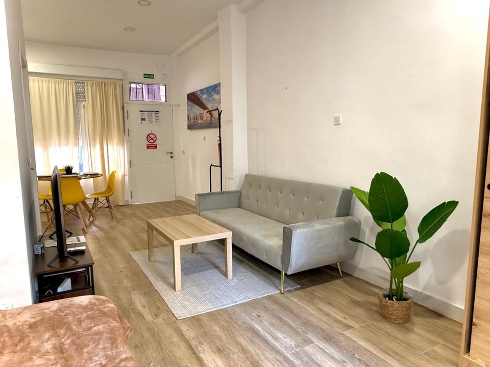 Living room, Photo of the whole room