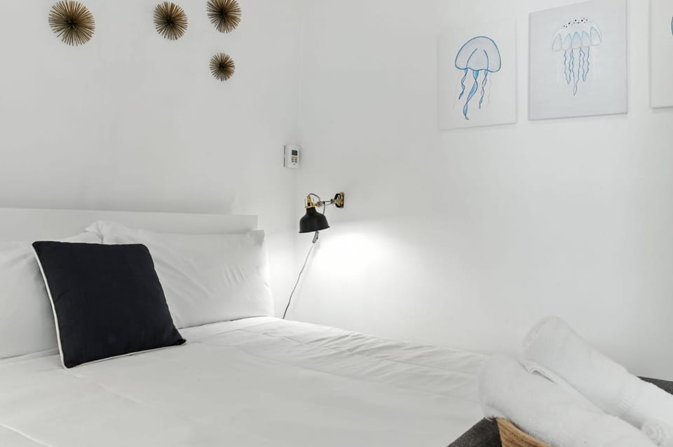 Puerto Rico Gem 2BR Walk to Beach Wi-Fi Inn in San Juan
