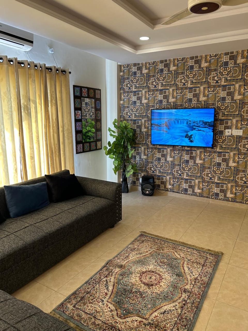 Stay with Goku Apartment in Islamabad