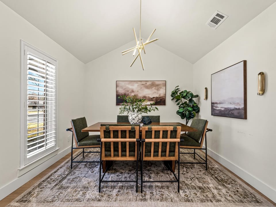 Waterview Residence 4 BD 2 Kings Fire Pit House in Richardson