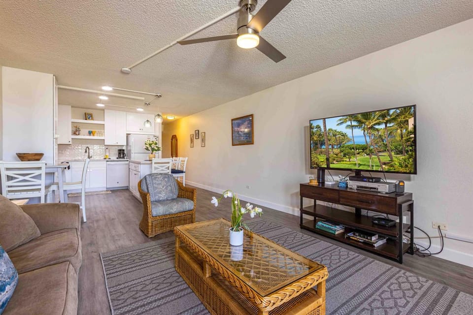 Kamaole Sands #10-111 Ocean View, Inner Court, Ground Floor, Close to Beach Apartment in Kamaole