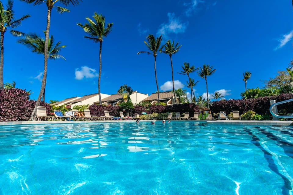 Maui Kamaole #H-108 Ocean View Condo across the street from beach, Full A/C Apartment in Wailea