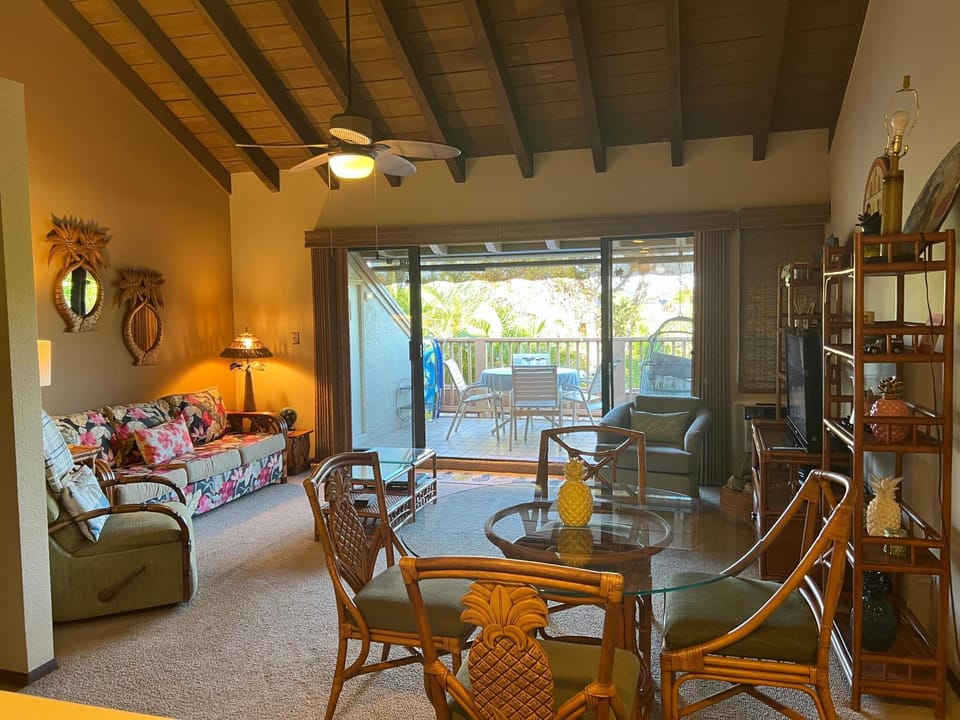 Maui Kamaole B-206 A/C Tropical Garden View, Full A/C, Across Kamaole Bch III Apartment in Wailea