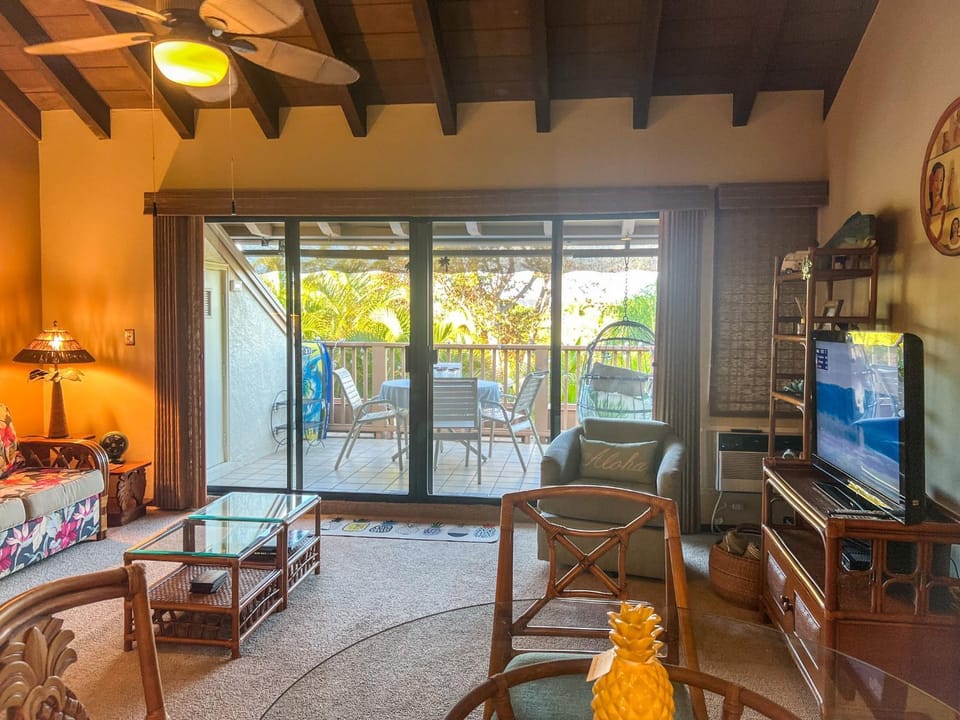 Maui Kamaole B-206 A/C Tropical Garden View, Full A/C, Across Kamaole Bch III Apartment in Wailea