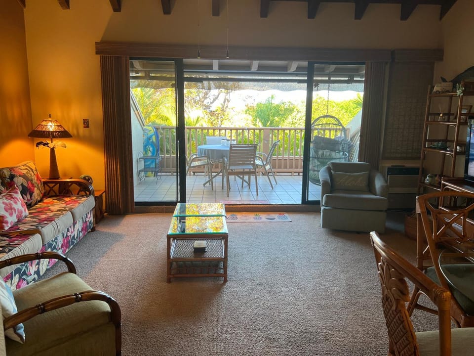Maui Kamaole B-206 A/C Tropical Garden View, Full A/C, Across Kamaole Bch III Apartment in Wailea