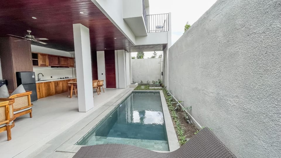 Property building, Swimming pool