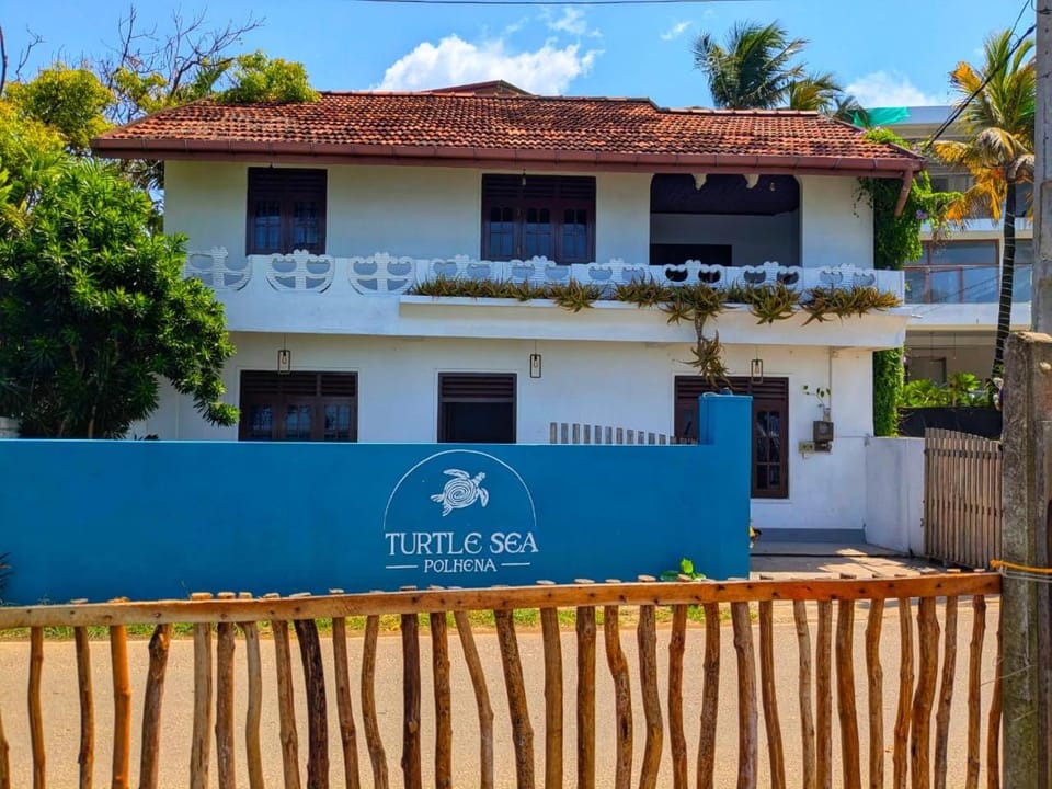 Turtle Sea Polhena Villa in Southern Province