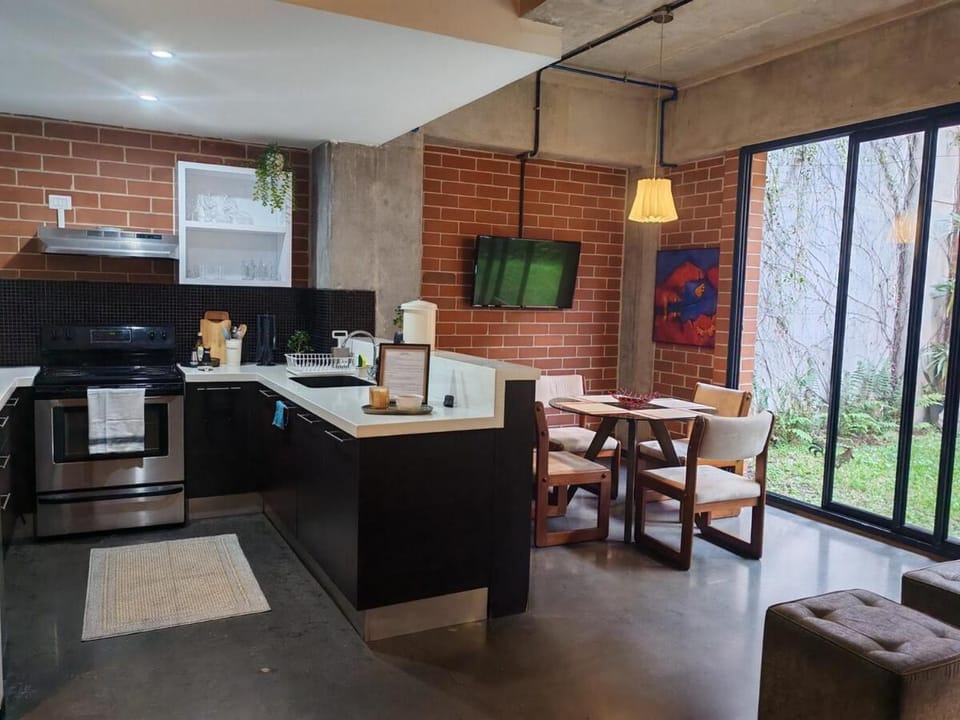 Modern Loft in Zone 4 with Free Parking Apartment in Guatemala City