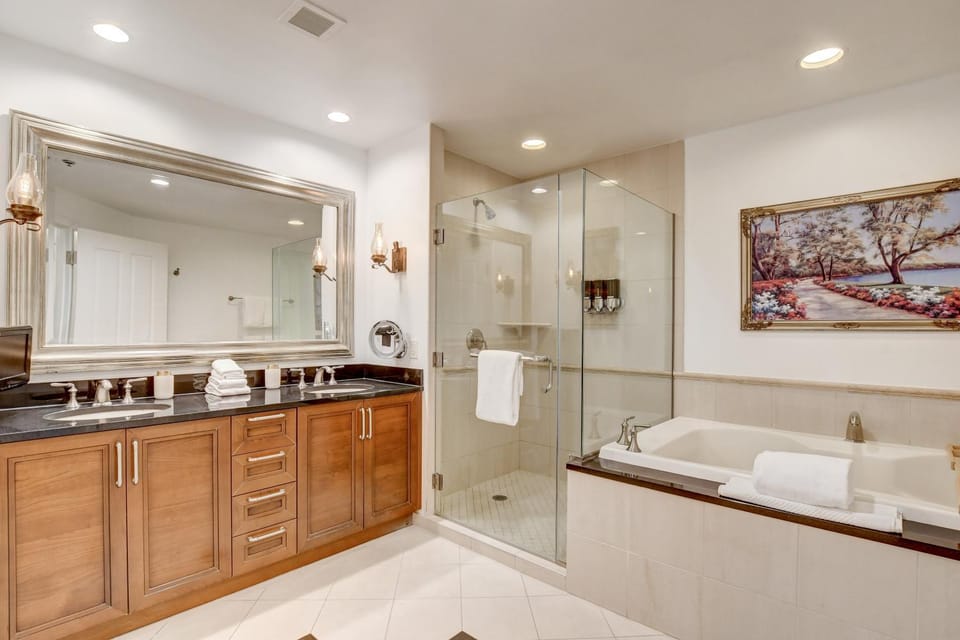 SPHERE VIEW - Signature MGM Resort Lucky Gem Penthouse & Luxury Suites 27817 Hotel in Las Vegas Strip