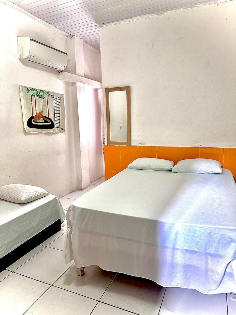 Bed, Photo of the whole room, Bedroom, air conditioner