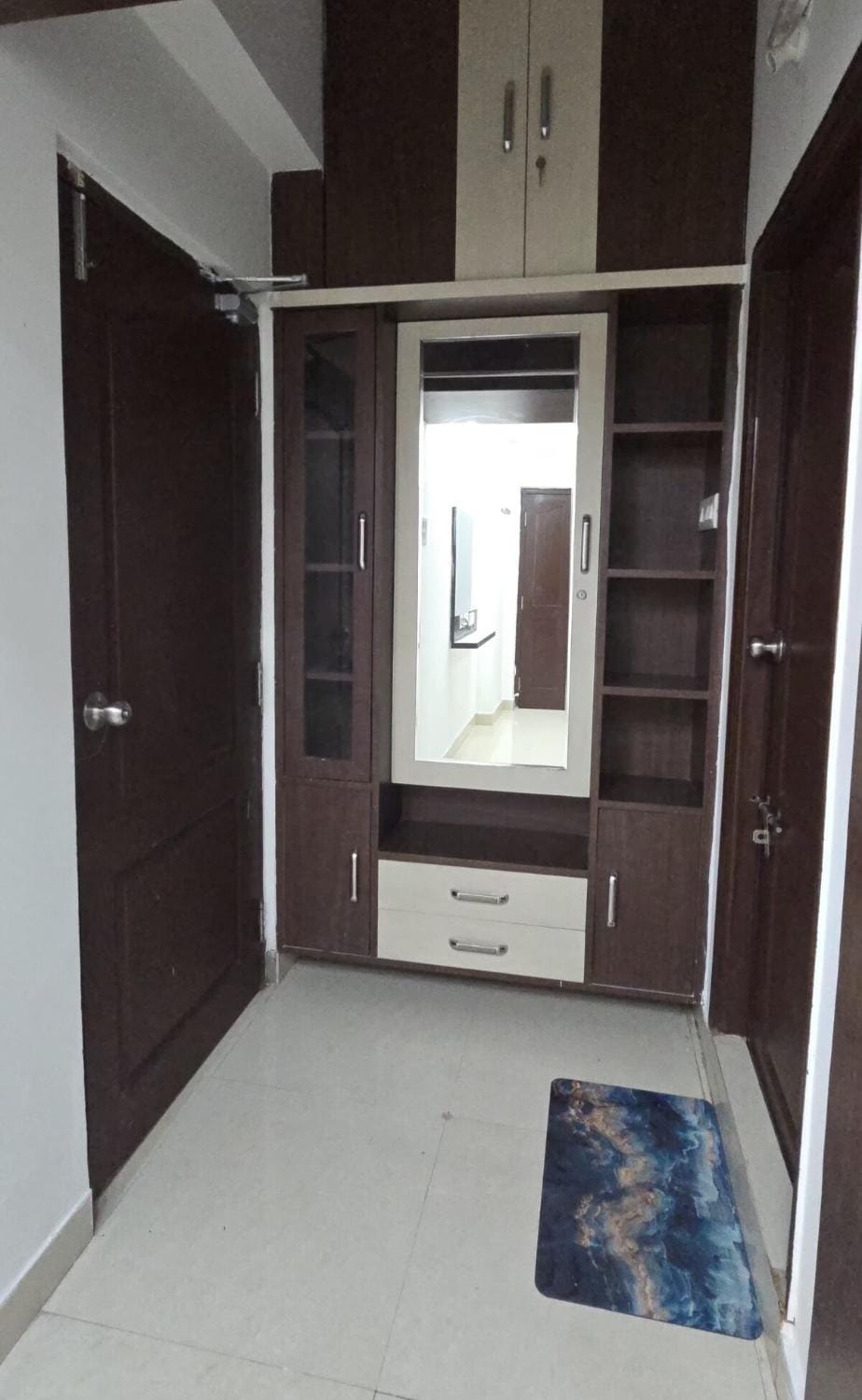 3bhk Near kodapur-Hitex Exhibition&Shilparamam Art Apartment in Hyderabad