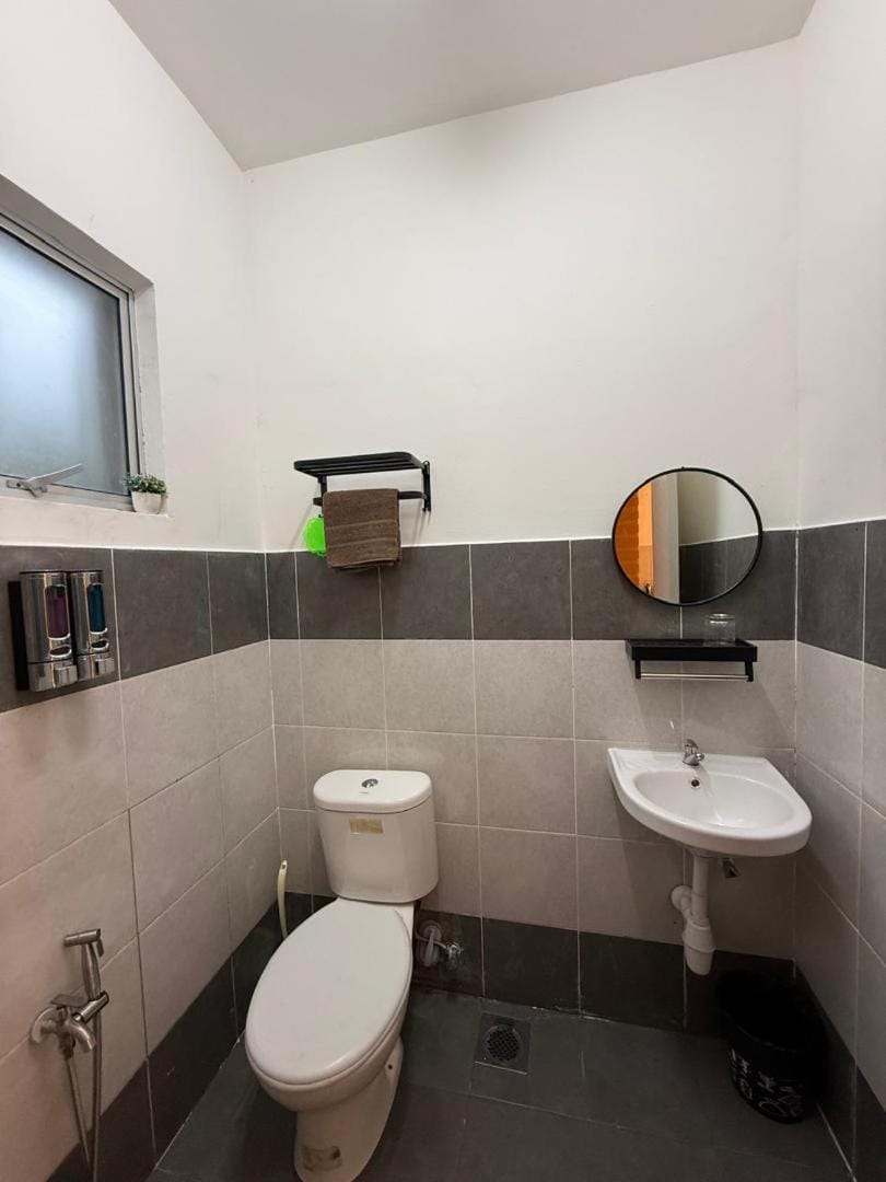 Toilet, Bathroom
