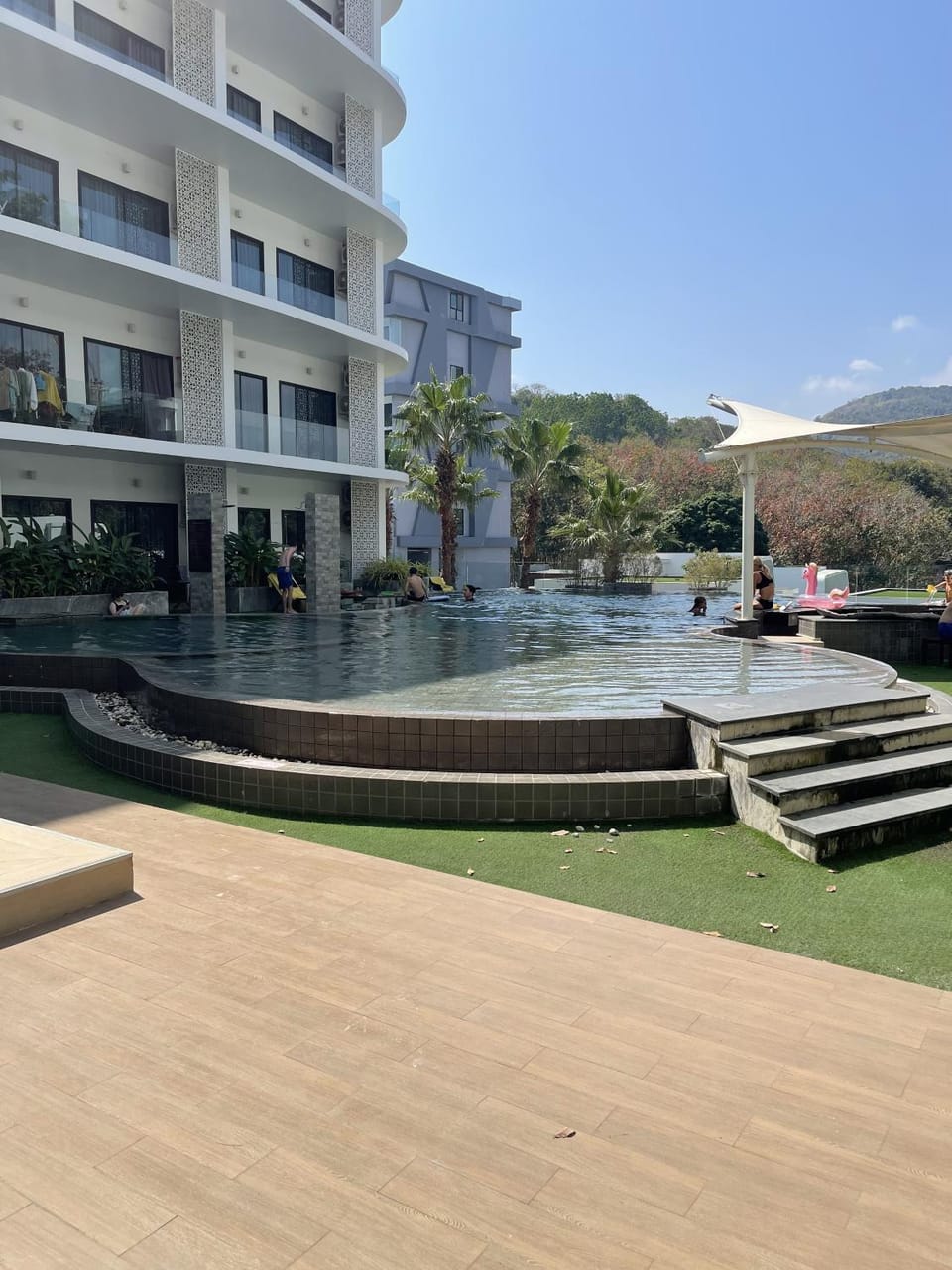 Swimming pool