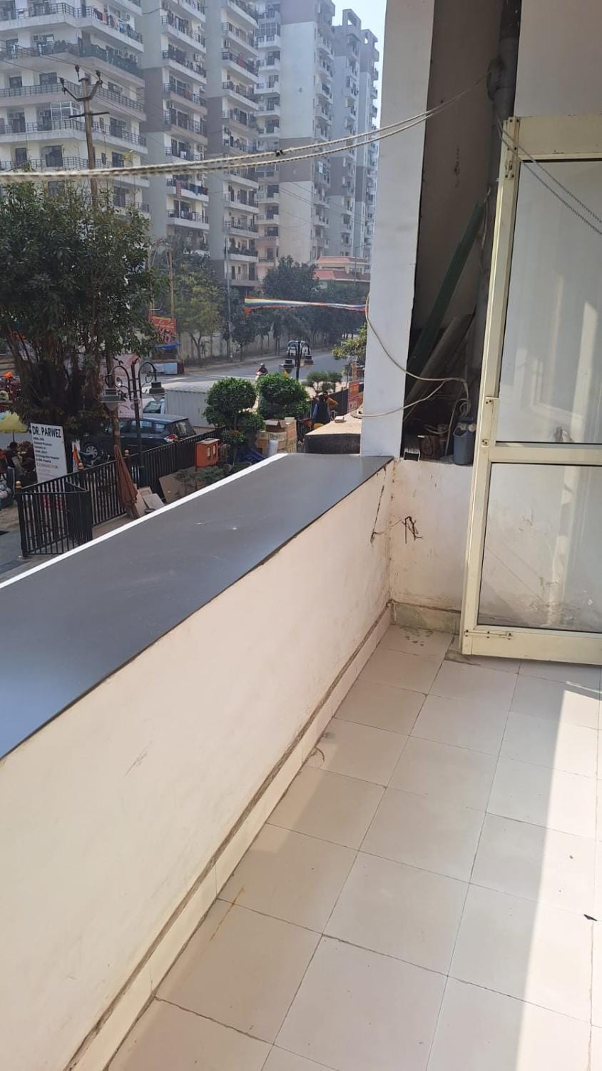 Urban Cozy 2 bhk Apartment in Uttar Pradesh