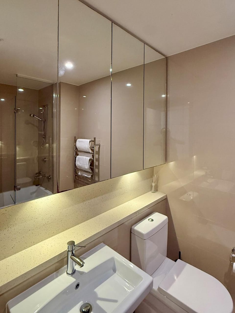 Sydney Olympic Park 12 Free Parking fast wifi Apartment in Sydney